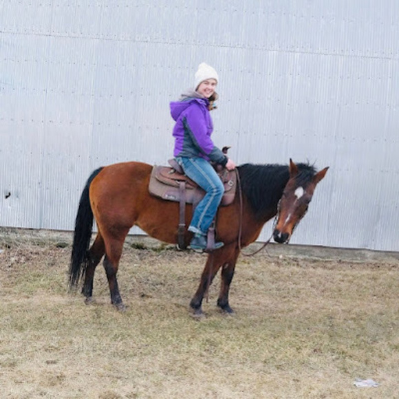 Meet your Posher, Giana - Picture 1 of 1